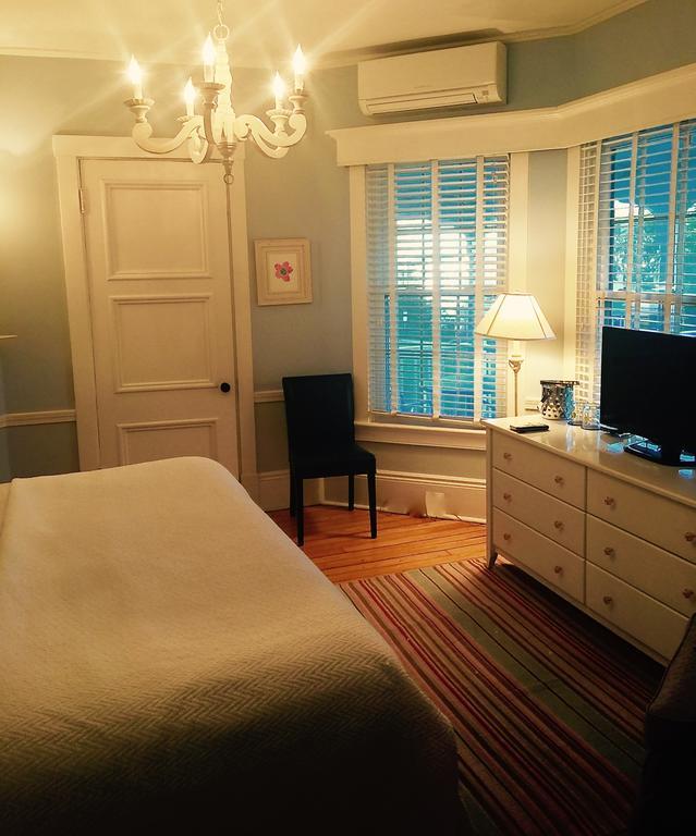 Crocker House Inn Vineyard Haven Ruang foto